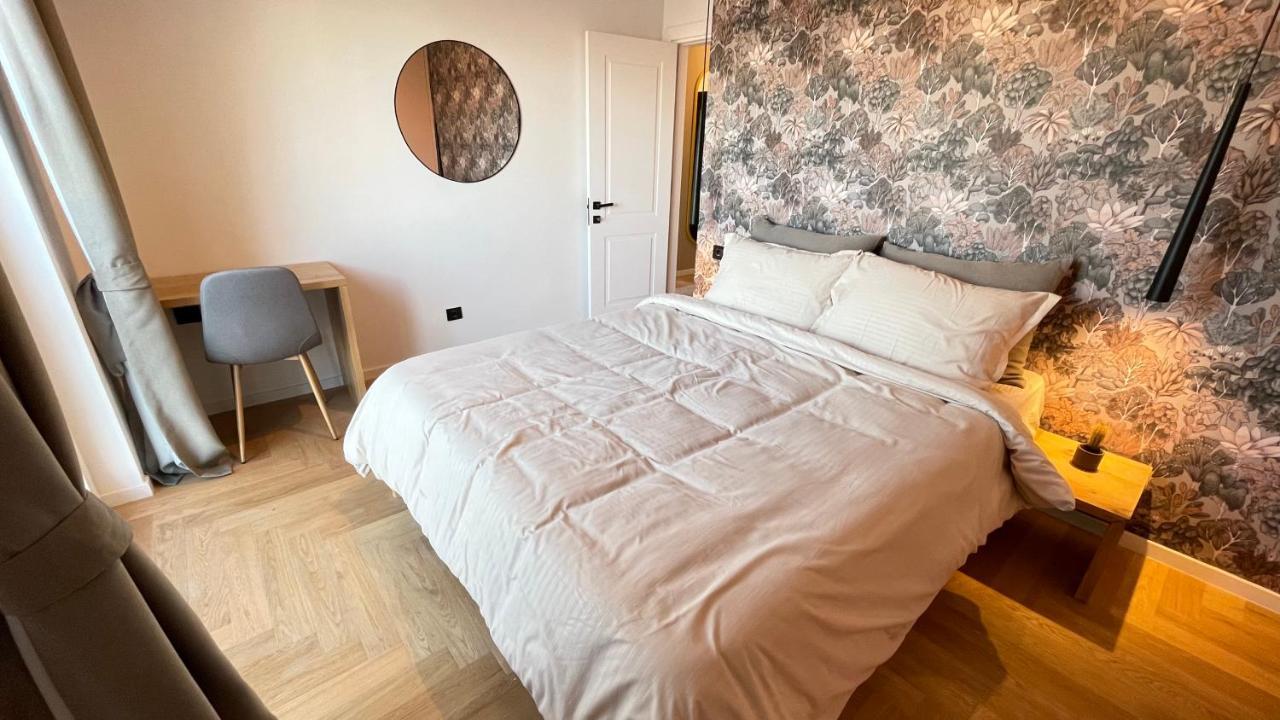 Floral Inn 普里什蒂纳 外观 照片